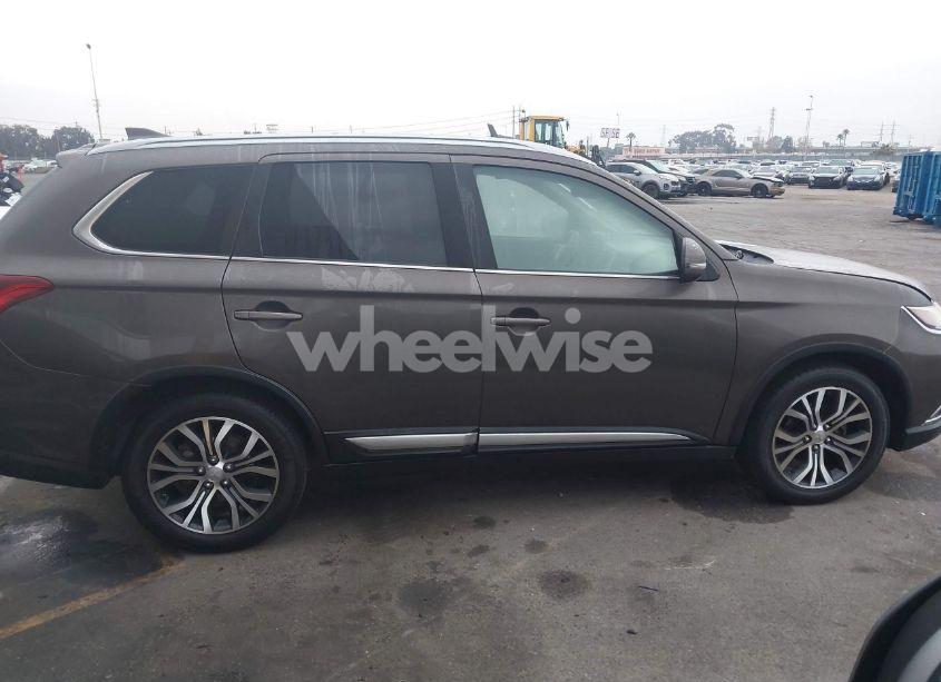 Photo 13 of 2017 Mitsubishi Outlander SE/SEL (VIN JA4AD3A32HZ029150)