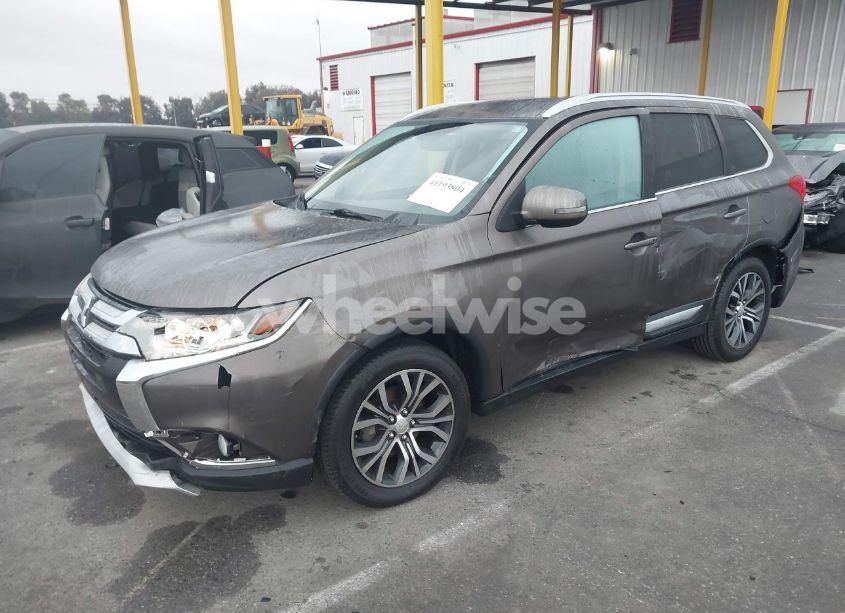 Photo 2 of 2017 Mitsubishi Outlander SE/SEL (VIN JA4AD3A32HZ029150)