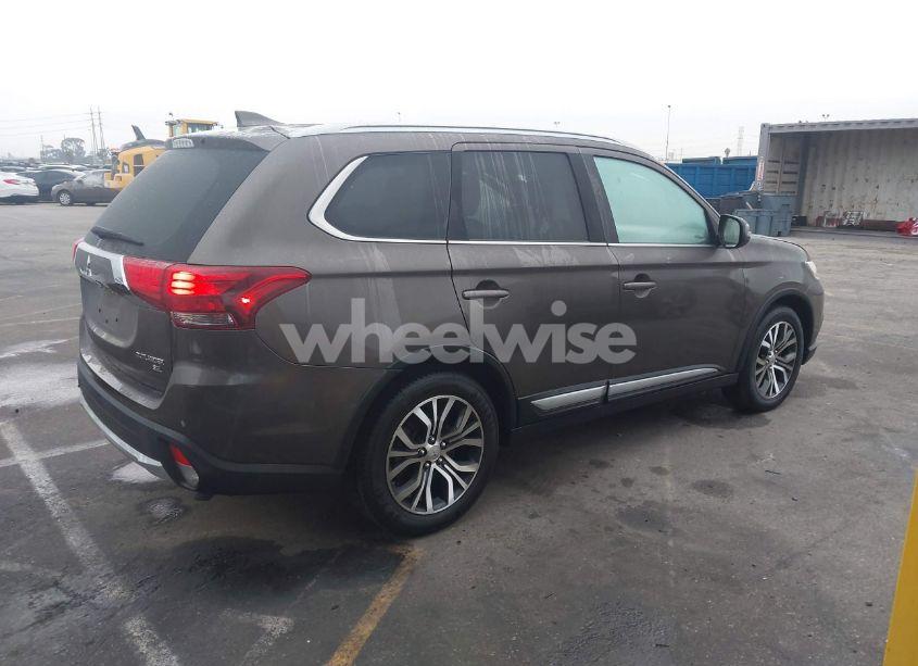 Photo 4 of 2017 Mitsubishi Outlander SE/SEL (VIN JA4AD3A32HZ029150)