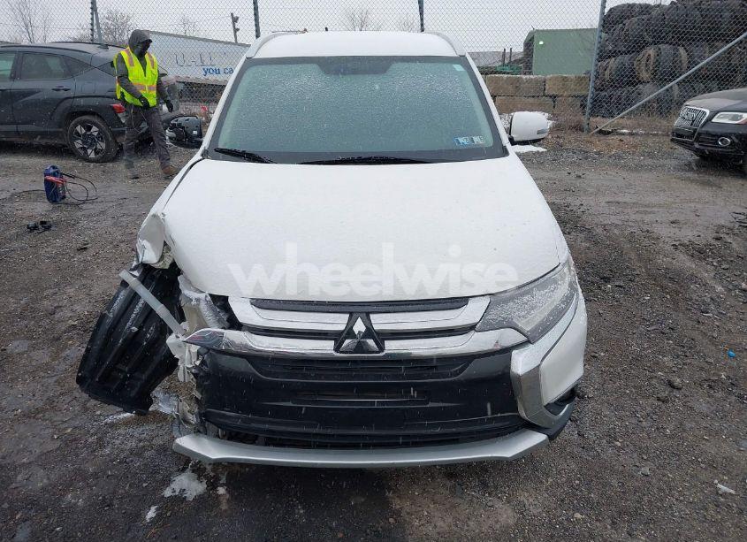 Photo 12 of 2017 Mitsubishi Outlander SE/SEL (VIN JA4AD3A32HZ030010)