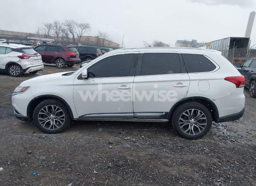 Photo 14 of 2017 Mitsubishi Outlander SE/SEL (VIN JA4AD3A32HZ030010)