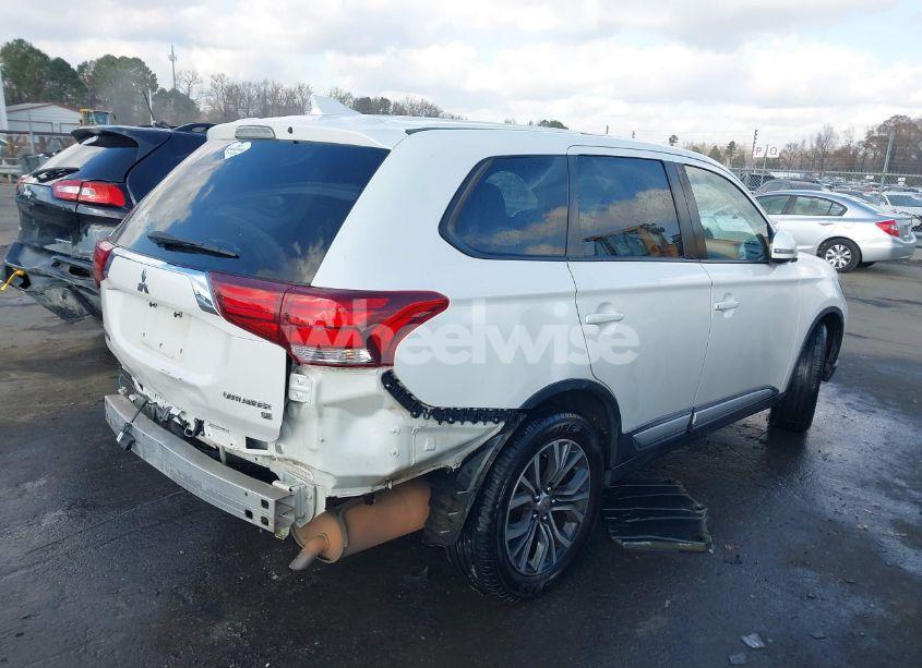 Photo 4 of 2018 Mitsubishi Outlander SE (VIN JA4AD3A32JZ039134)