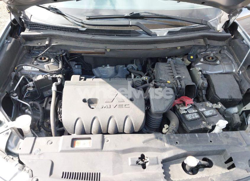 Photo 10 of 2019 Mitsubishi Outlander SEL (VIN JA4AD3A32KZ006829)