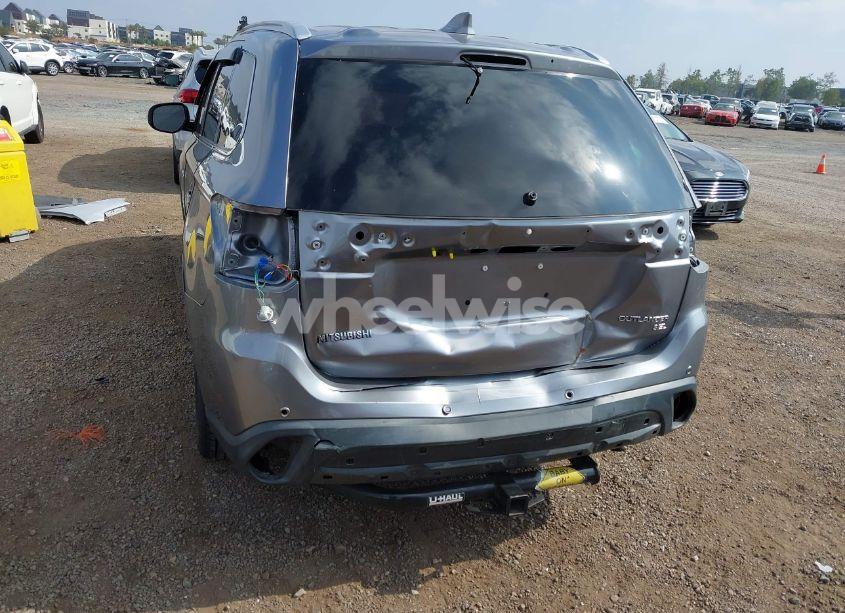 Photo 6 of 2019 Mitsubishi Outlander SEL (VIN JA4AD3A32KZ006829)