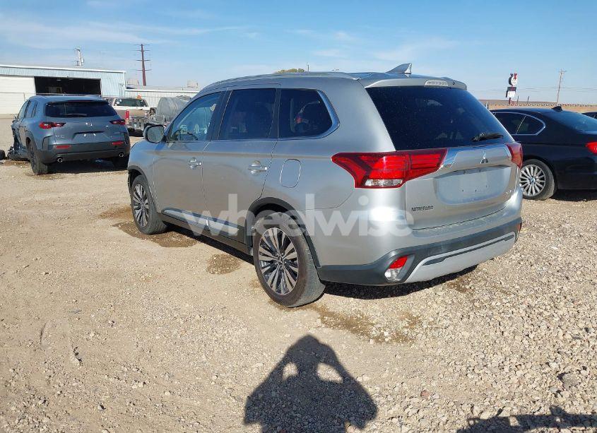 Photo 3 of 2019 Mitsubishi Outlander SEL (VIN JA4AD3A32KZ027406)