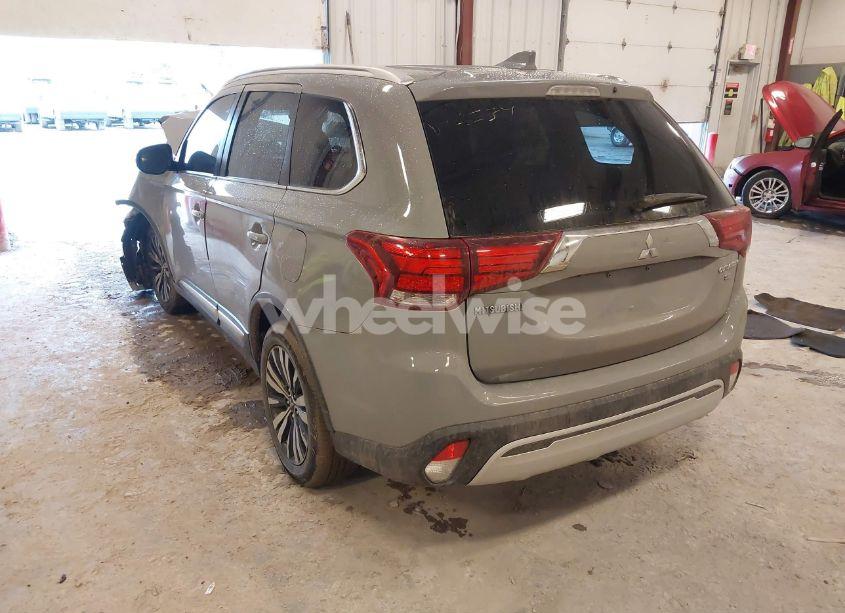 Photo 3 of 2019 Mitsubishi Outlander SEL (VIN JA4AD3A32KZ036669)