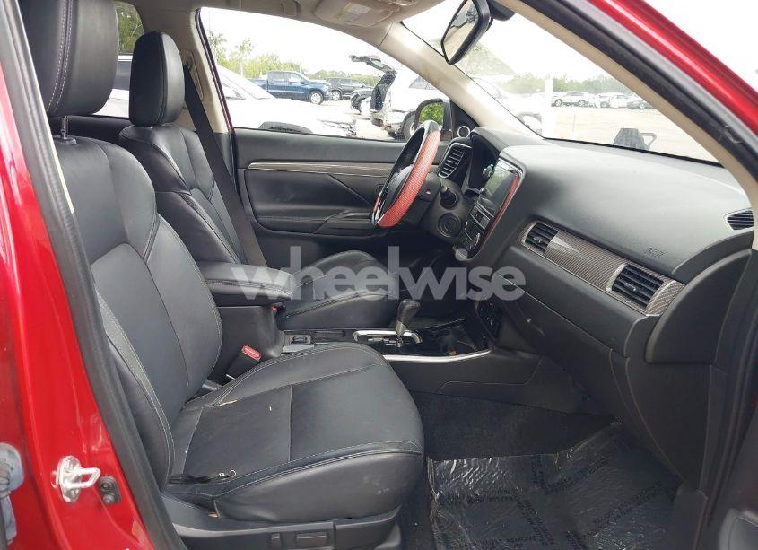 Photo 5 of 2019 Mitsubishi Outlander SEL (VIN JA4AD3A32KZ050801)