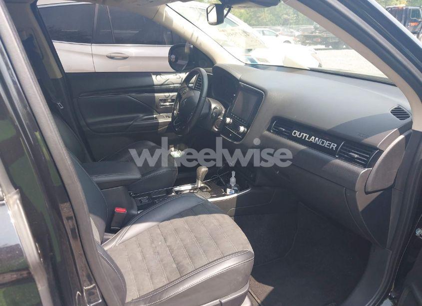 Photo 5 of 2020 Mitsubishi Outlander SE 2.4 (VIN JA4AD3A32LZ011756)