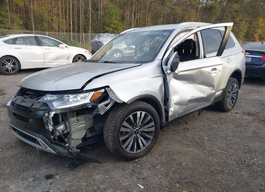 Photo 2 of 2020 Mitsubishi Outlander LE 2.4/SE 2.4/SEL 2.4/SP 2.4 (VIN JA4AD3A32LZ040996)