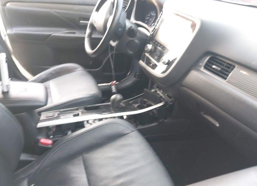 Photo 5 of 2020 Mitsubishi Outlander LE 2.4/SE 2.4/SEL 2.4/SP 2.4 (VIN JA4AD3A32LZ040996)