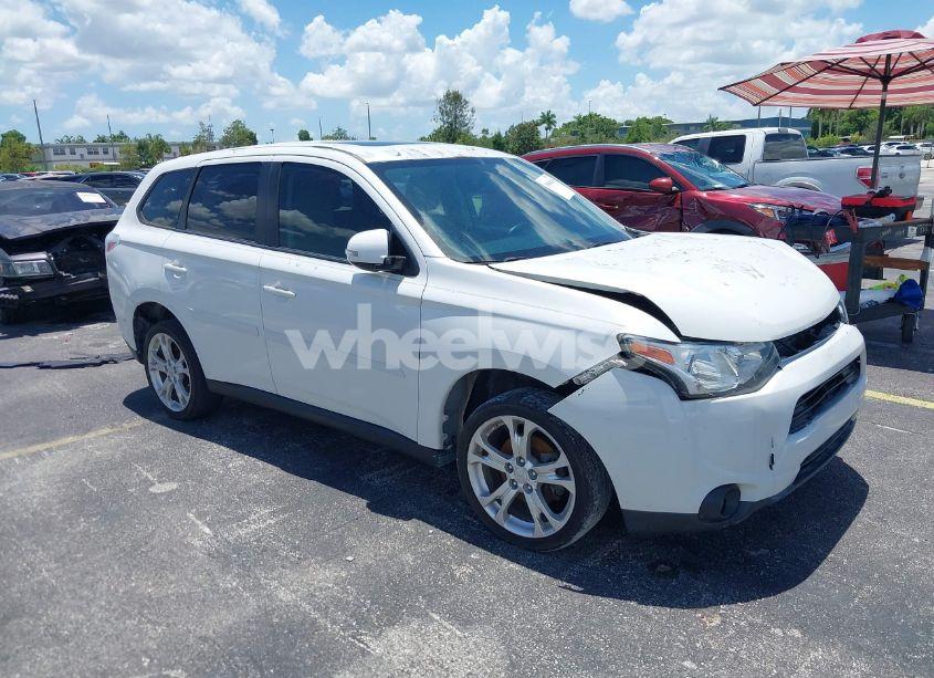 2014 Mitsubishi Outlander SE (VIN JA4AD3A33EZ011011) main photo