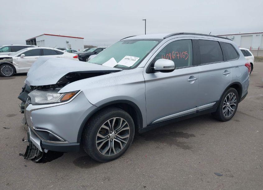 Photo 2 of 2016 Mitsubishi Outlander SEL (VIN JA4AD3A33GZ016678)