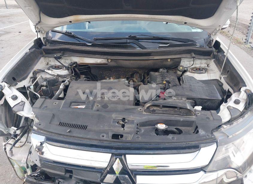 Photo 10 of 2016 Mitsubishi Outlander SEL (VIN JA4AD3A33GZ033884)