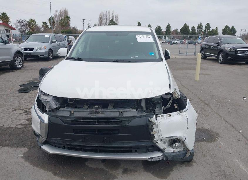 Photo 13 of 2017 Mitsubishi Outlander SE (VIN JA4AD3A33HZ044241)