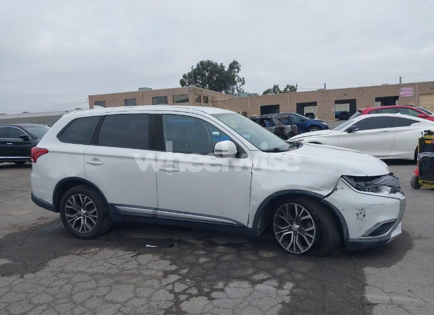 Photo 14 of 2017 Mitsubishi Outlander SE (VIN JA4AD3A33HZ044241)