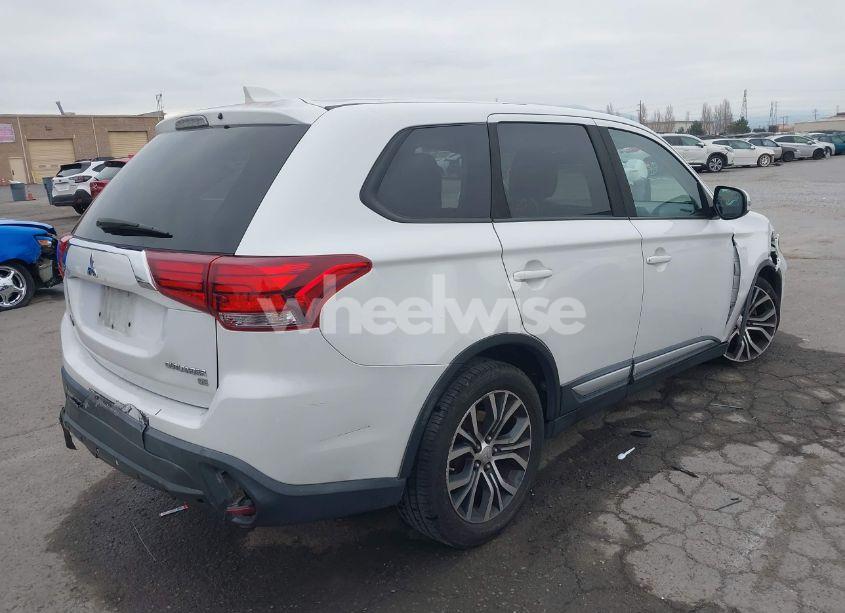 Photo 4 of 2017 Mitsubishi Outlander SE (VIN JA4AD3A33HZ044241)