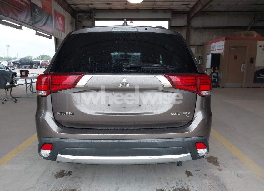 Photo 16 of 2017 Mitsubishi Outlander SE/SEL (VIN JA4AD3A33HZ051674)