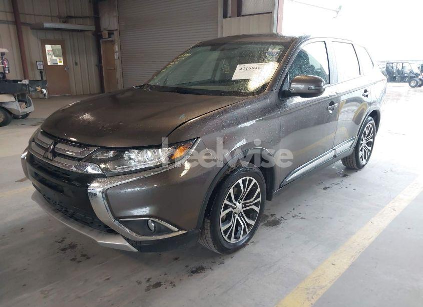 Photo 2 of 2017 Mitsubishi Outlander SE/SEL (VIN JA4AD3A33HZ051674)