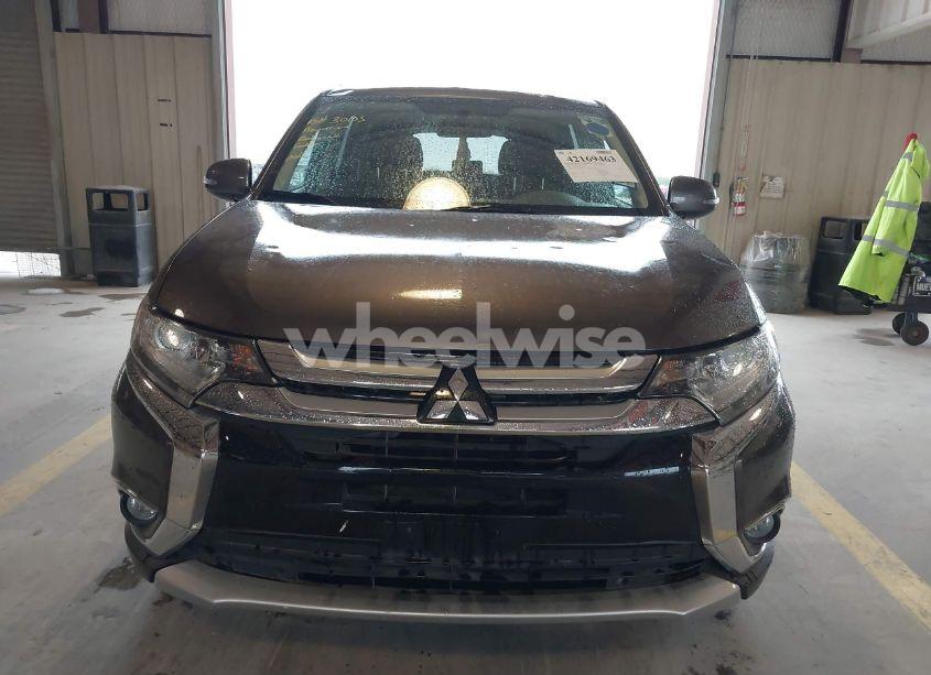 Photo 6 of 2017 Mitsubishi Outlander SE/SEL (VIN JA4AD3A33HZ051674)