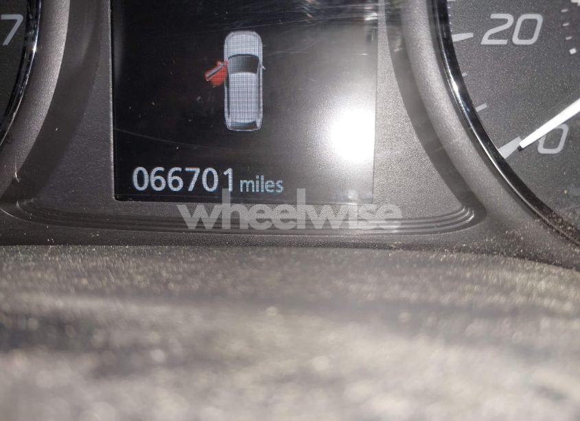 Photo 7 of 2017 Mitsubishi Outlander SE/SEL (VIN JA4AD3A33HZ051674)