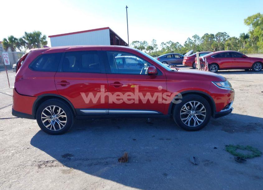 Photo 14 of 2018 Mitsubishi Outlander SE (VIN JA4AD3A33JZ037148)