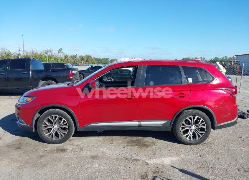 Photo 15 of 2018 Mitsubishi Outlander SE (VIN JA4AD3A33JZ037148)