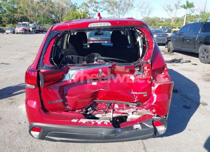 Photo 17 of 2018 Mitsubishi Outlander SE (VIN JA4AD3A33JZ037148)