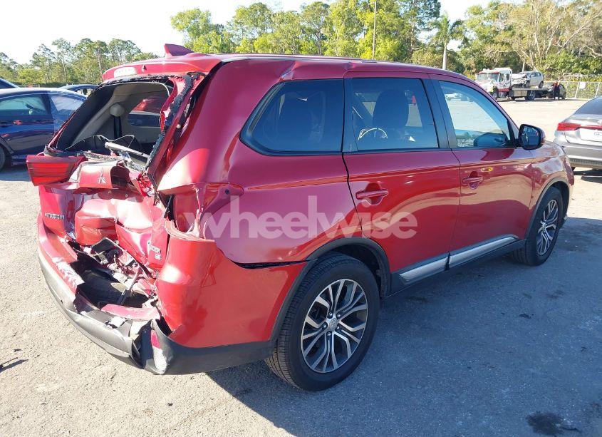 Photo 4 of 2018 Mitsubishi Outlander SE (VIN JA4AD3A33JZ037148)
