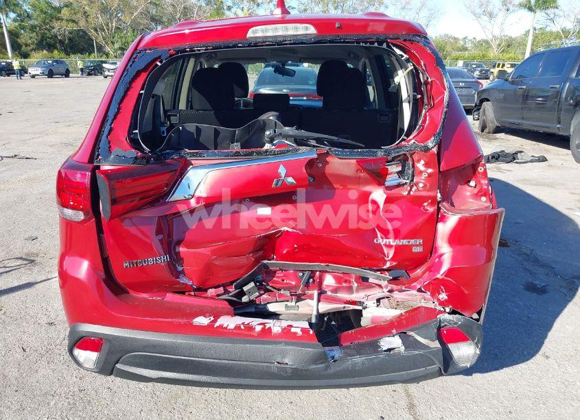 Photo 6 of 2018 Mitsubishi Outlander SE (VIN JA4AD3A33JZ037148)