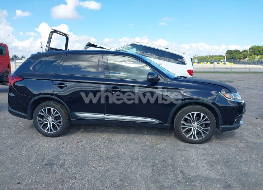 Photo 13 of 2018 Mitsubishi Outlander LE/SE/SEL (VIN JA4AD3A33JZ055813)
