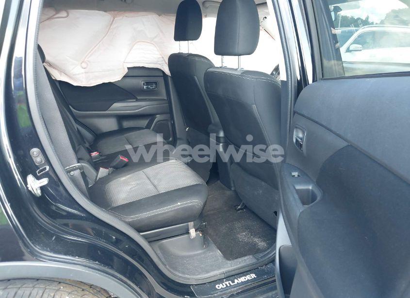 Photo 8 of 2018 Mitsubishi Outlander LE/SE/SEL (VIN JA4AD3A33JZ055813)