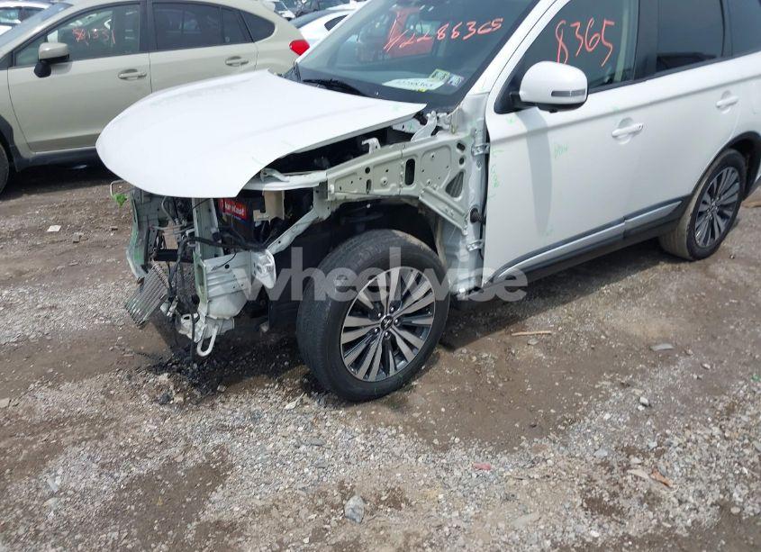 Photo 2 of 2020 Mitsubishi Outlander LE 2.4/SE 2.4/SEL 2.4/SP 2.4 (VIN JA4AD3A33LZ006114)