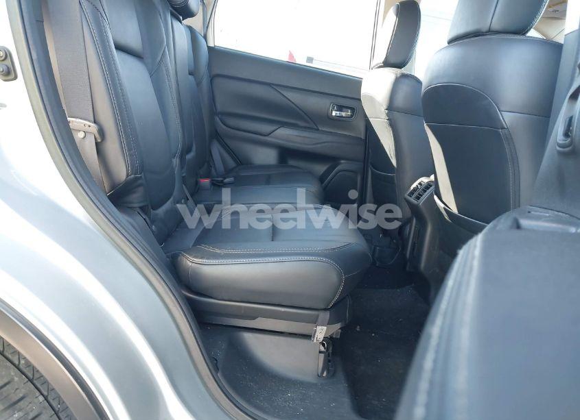 Photo 8 of 2020 Mitsubishi Outlander SEL 2.4 (VIN JA4AD3A33LZ027254)
