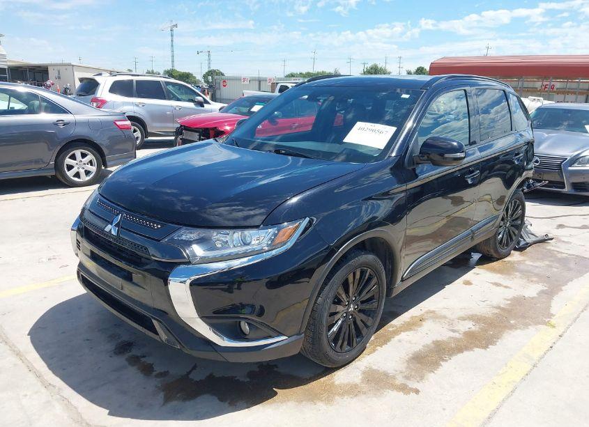 Photo 2 of 2020 Mitsubishi Outlander (VIN JA4AD3A33LZ029084)