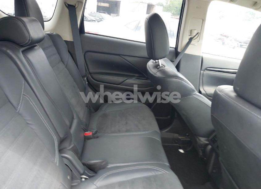 Photo 8 of 2020 Mitsubishi Outlander LE 2.4/SE 2.4/SEL 2.4/SP 2.4 (VIN JA4AD3A33LZ048315)