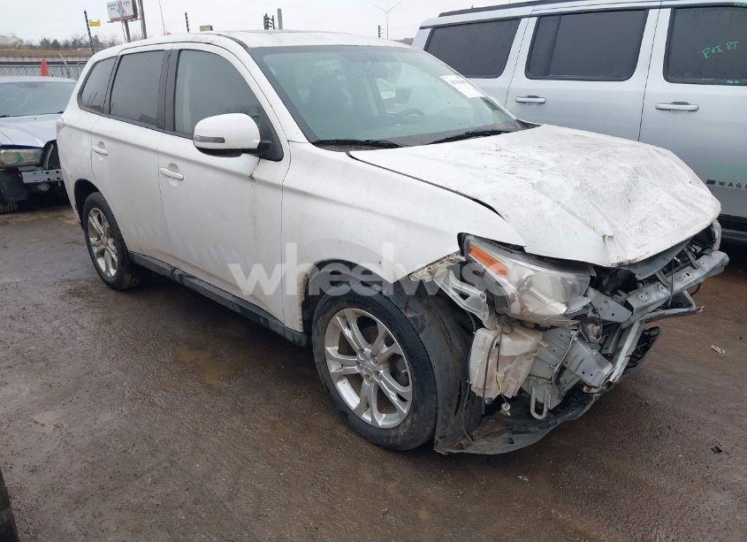 2014 Mitsubishi Outlander SE (VIN JA4AD3A34EZ001605) main photo