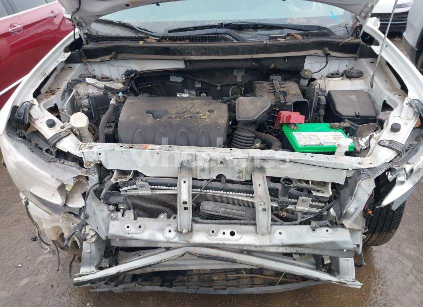 Photo 10 of 2014 Mitsubishi Outlander SE (VIN JA4AD3A34EZ001605)