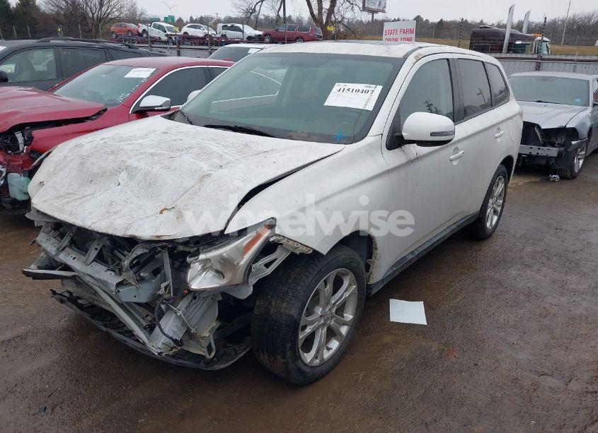 Photo 2 of 2014 Mitsubishi Outlander SE (VIN JA4AD3A34EZ001605)