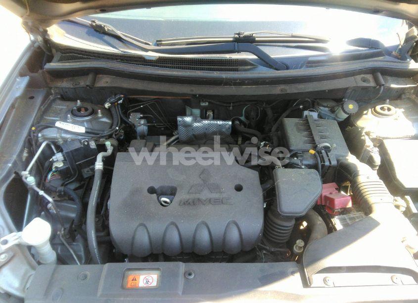 Photo 10 of 2014 Mitsubishi Outlander SE (VIN JA4AD3A34EZ009994)