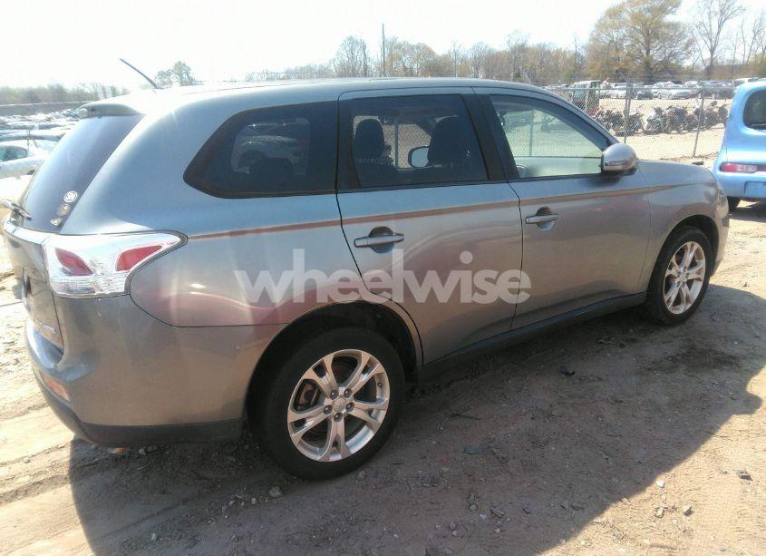 Photo 4 of 2014 Mitsubishi Outlander SE (VIN JA4AD3A34EZ009994)