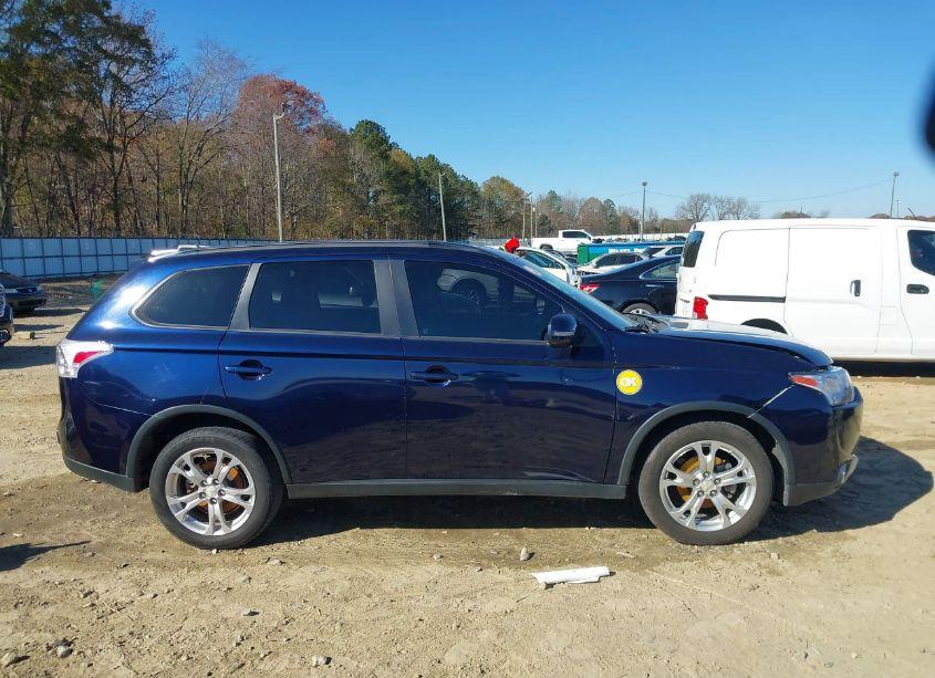Photo 13 of 2015 Mitsubishi Outlander SE (VIN JA4AD3A34FZ013707)