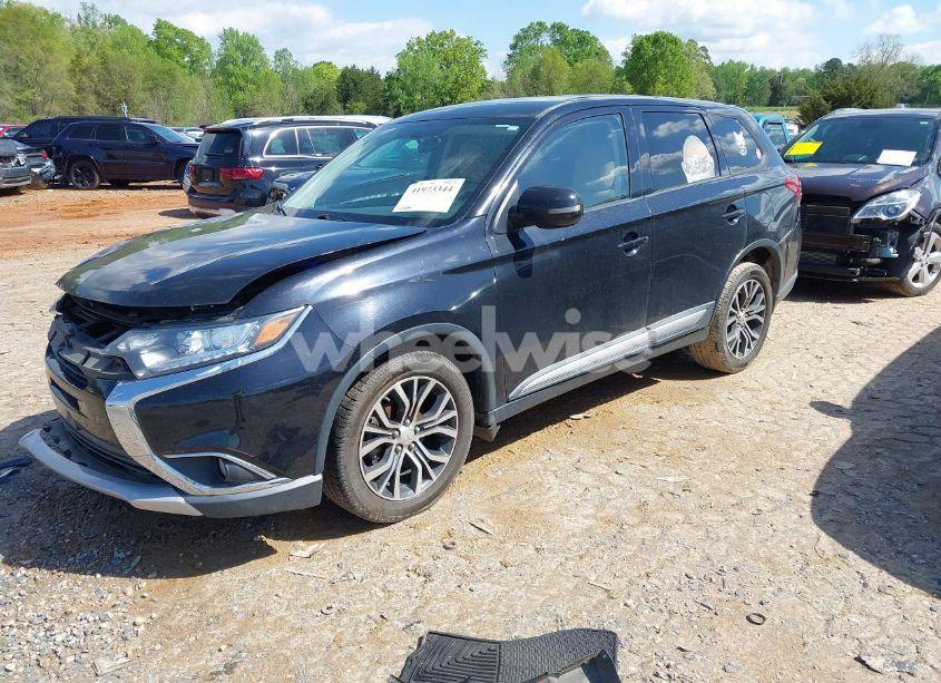 Photo 2 of 2016 Mitsubishi Outlander SE (VIN JA4AD3A34GZ004085)