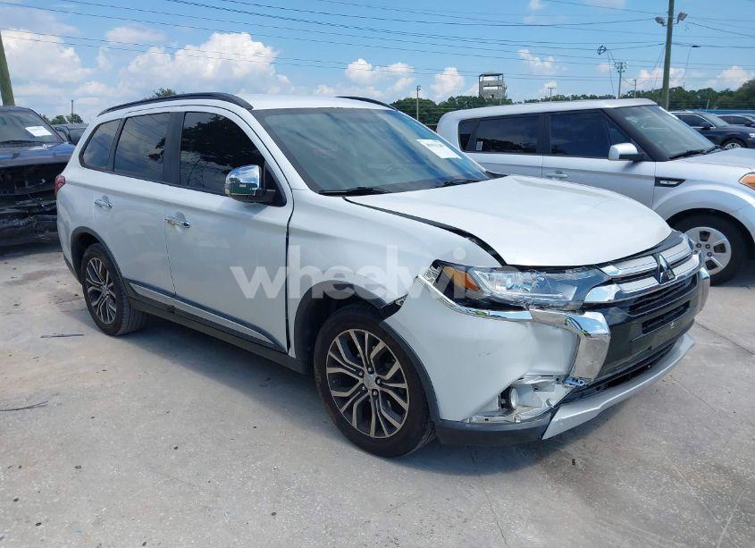 2016 Mitsubishi Outlander SEL (VIN JA4AD3A34GZ021310) main photo