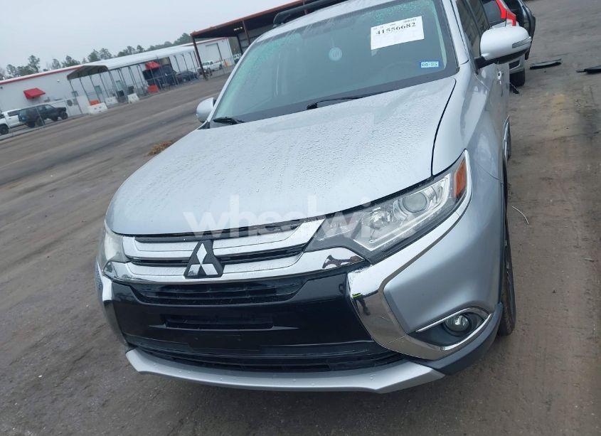 Photo 12 of 2016 Mitsubishi Outlander SE (VIN JA4AD3A34GZ040097)