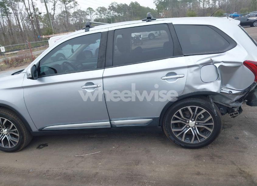 Photo 14 of 2016 Mitsubishi Outlander SE (VIN JA4AD3A34GZ040097)