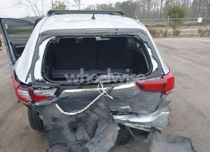 Photo 6 of 2016 Mitsubishi Outlander SE (VIN JA4AD3A34GZ040097)