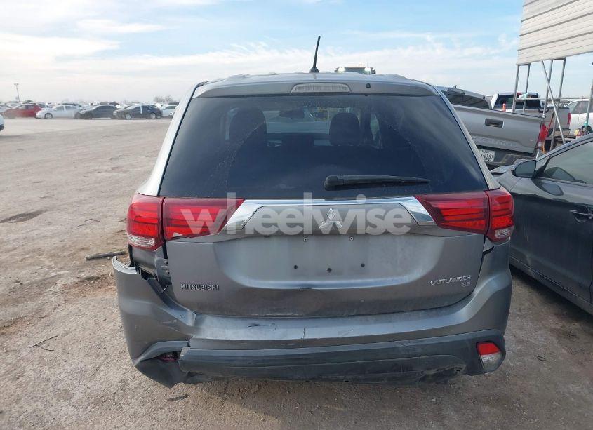 Photo 16 of 2016 Mitsubishi Outlander SE (VIN JA4AD3A34GZ055845)