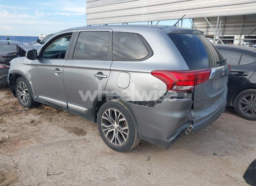 Photo 3 of 2016 Mitsubishi Outlander SE (VIN JA4AD3A34GZ055845)