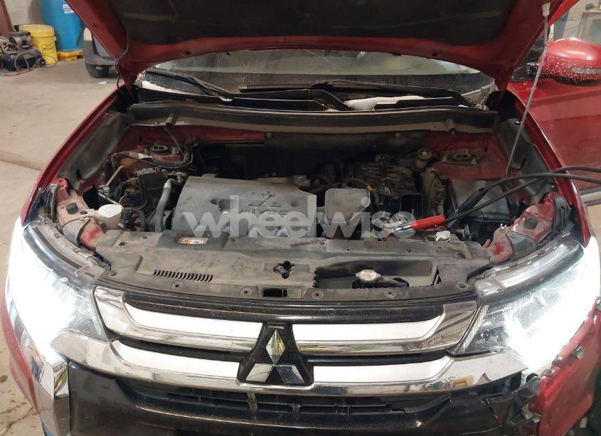 Photo 10 of 2017 Mitsubishi Outlander SE (VIN JA4AD3A34HZ022619)