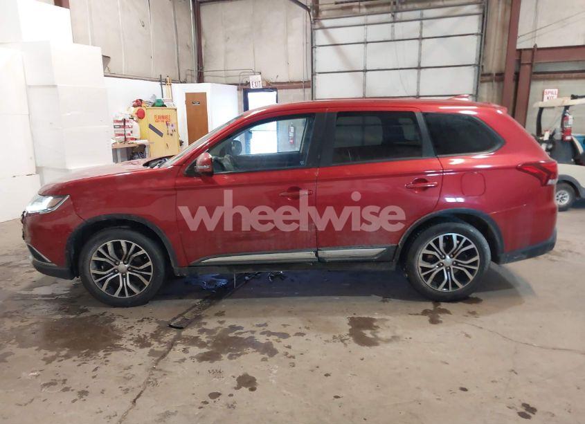 Photo 14 of 2017 Mitsubishi Outlander SE (VIN JA4AD3A34HZ022619)
